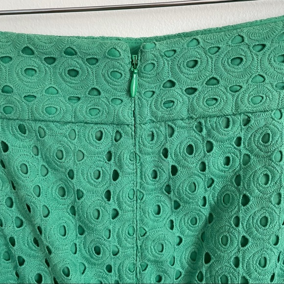 Banana Republic Green Eyelet Pencil Skirt - Picture 4 of 11